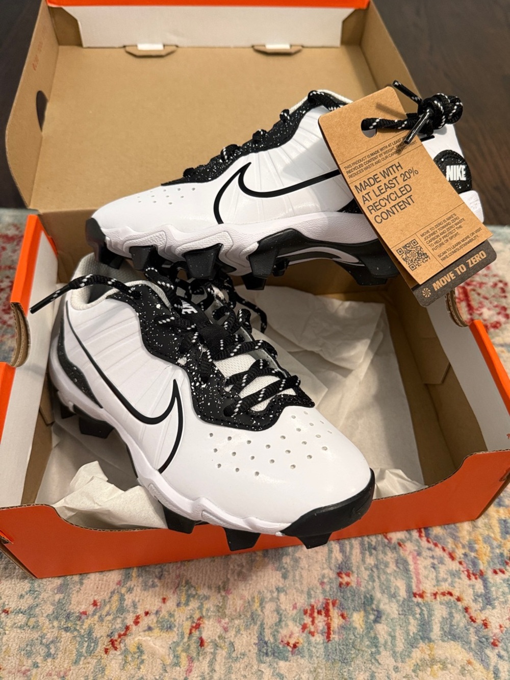 Nike Kids Baseball Alpha Huarache 4 Kystn  White/Black, size 2Y, new with box